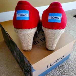 Tom wedges
